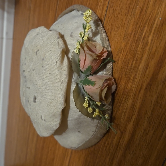 Vanessa ricardi doll 2004 with her box and stand she have all her object - Picture 5 of 10